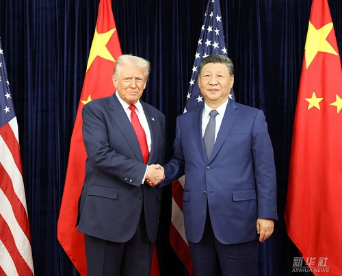 图讯：习近平同美国总统特朗普在釜...