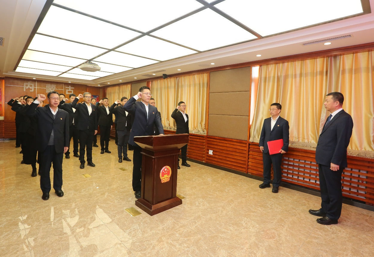 自治区林草局举行新任职干部宪法宣...